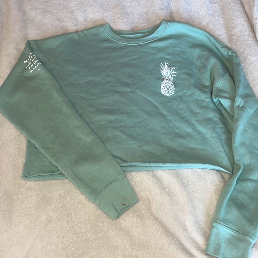 Cropped sweater workout top